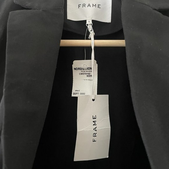 Frame | Black Single Button Pleat Blazer - Size 4 NWT - Picture 9 of 15
